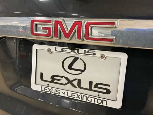 Used 2019 GMC Acadia Denali w/ Technology Package FWD image 27