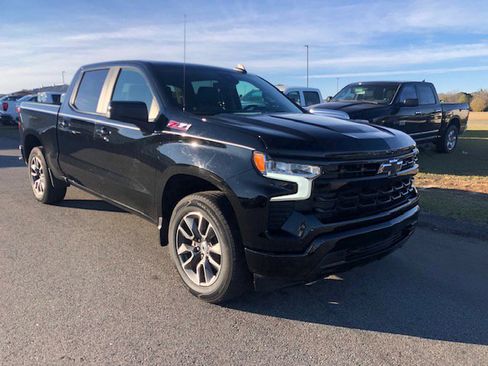 Used 2024 Chevrolet Silverado 1500 RST image 6