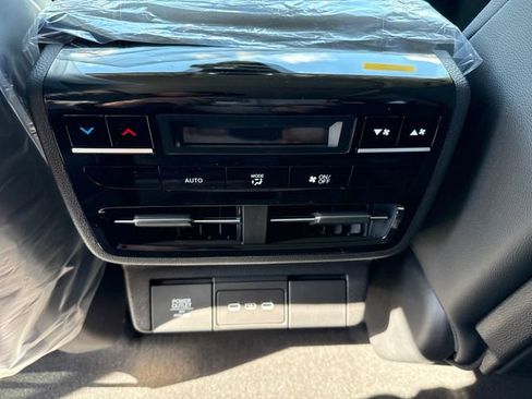 New 2026 Acura MDX SH-AWD image 27