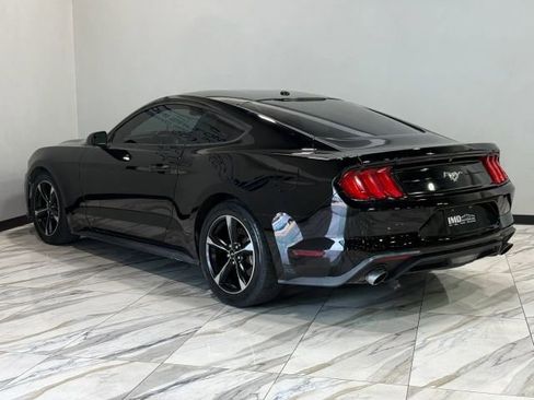 Used 2019 Ford Mustang Coupe image 8