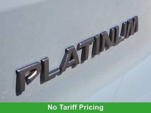 New 2026 Nissan Pathfinder Platinum image 9
