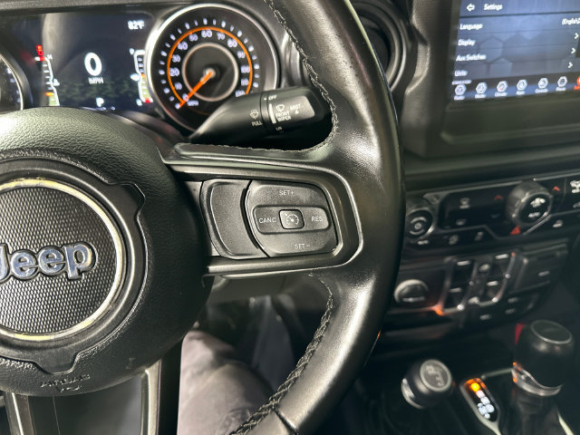 Certified 2022 Jeep Gladiator Sport AWD/4WD image 17