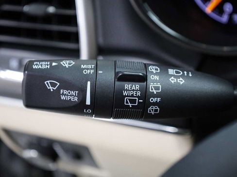Used 2020 Jeep Grand Cherokee Limited w/ Luxury Group II AWD/4WD image 29