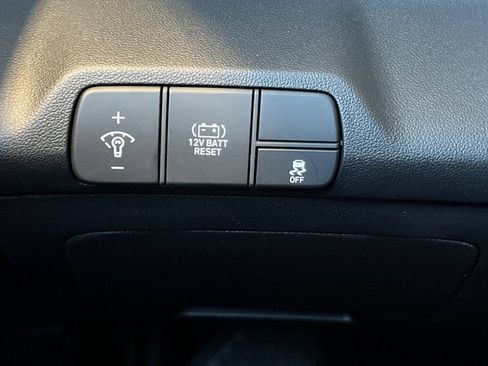 Used 2026 Hyundai Elantra Hybrid FWD image 35