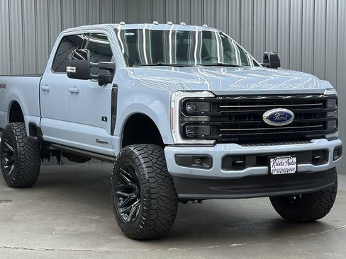 Used 2025 Ford F250 Platinum image 7