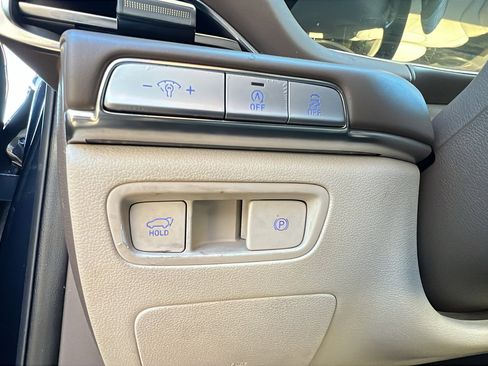 Used 2024 Genesis GV80 2.5T image 26