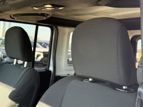 Used 2020 Jeep Wrangler Unlimited Sport S image 18