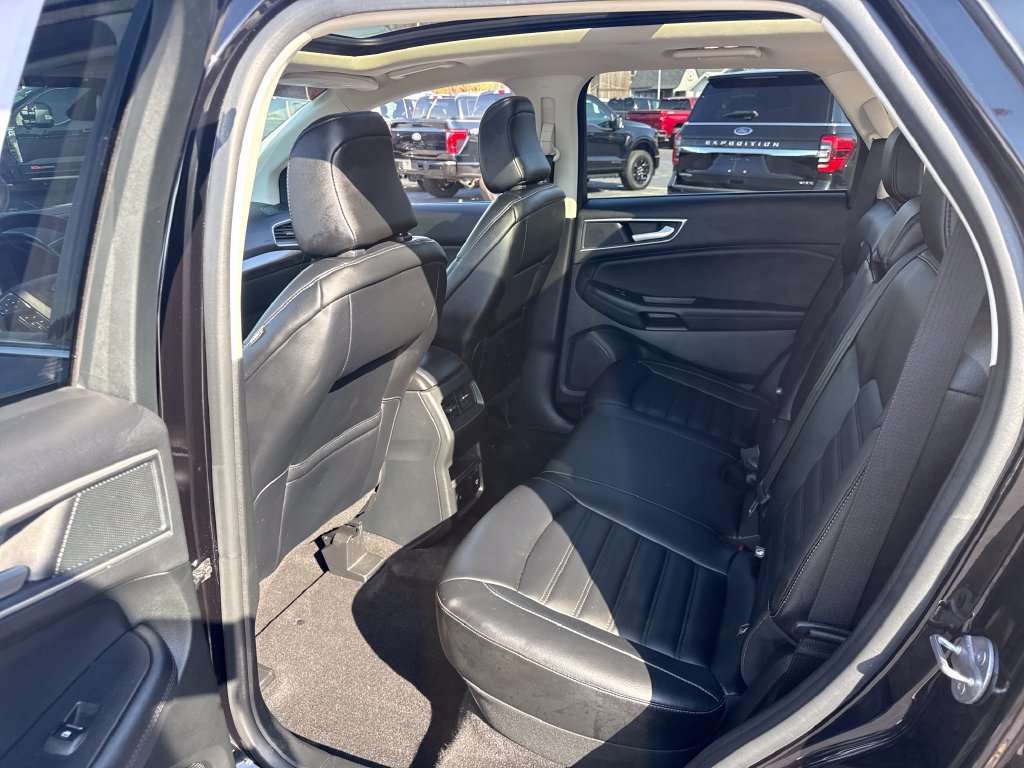 Used 2024 Ford Edge SEL w/ Convenience Package AWD/4WD image 16