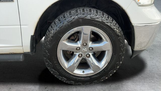 Used 2019 RAM 1500 Classic SLT AWD/4WD image 26