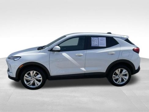 Used 2025 Buick Encore GX Preferred AWD/4WD image 31
