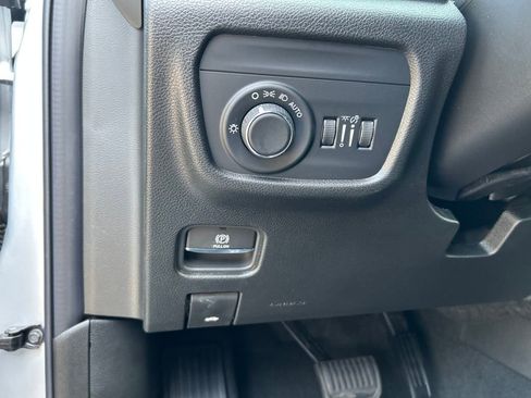 New 2025 Jeep Grand Cherokee Laredo X w/ Luxury Tech Group I image 13