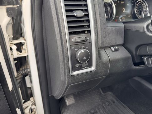 Used 2017 RAM 2500 Power Wagon w/ Leather & Luxury Group AWD/4WD image 13