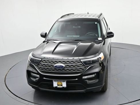 Used 2022 Ford Explorer XLT w/ Equipment Group 202A image 14