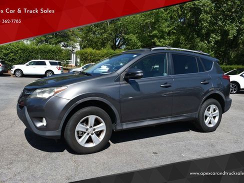 Used 2014 Toyota RAV4 XLE FWD image 1