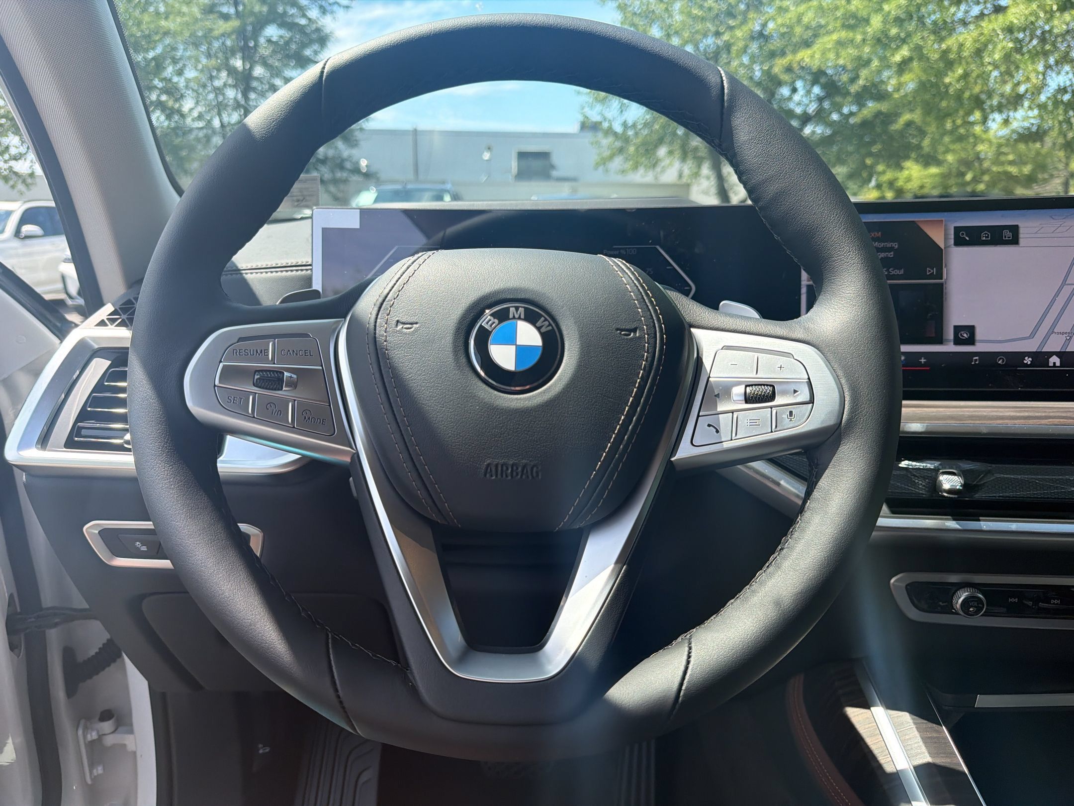 Used 2027 BMW X7 xDrive40i AWD/4WD image 11