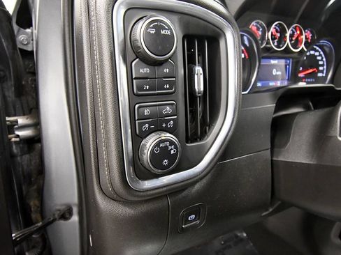 Used 2022 Chevrolet Silverado 1500 LT Trail Boss w/ Bed Protection Package AWD/4WD image 19
