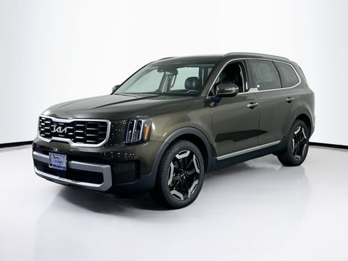 Used 2023 Kia Telluride S w/ S Sunroof Package AWD/4WD image 1