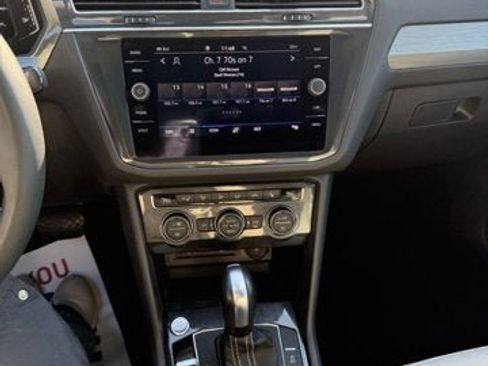Certified 2021 Volkswagen Tiguan SEL image 23