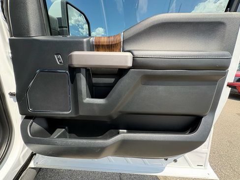 Used 2019 Ford F150 Lariat w/ Equipment Group 501A Mid AWD/4WD image 26