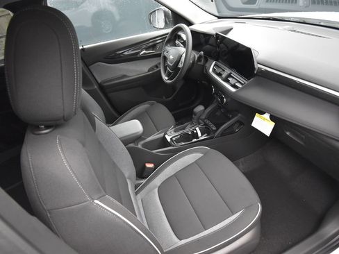 New 2026 Chevrolet TrailBlazer LS w/ LS Convenience Package AWD/4WD image 11
