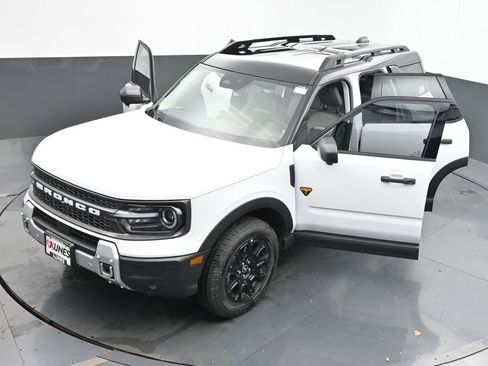 New 2025 Ford Bronco Sport Badlands image 53