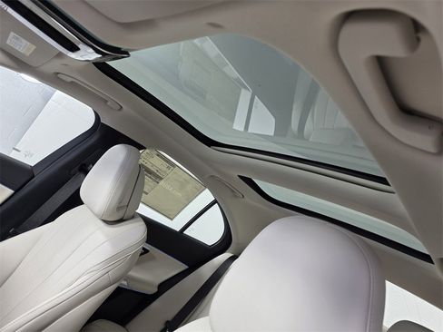 New 2026 Mercedes-Benz E 350 Sedan image 9