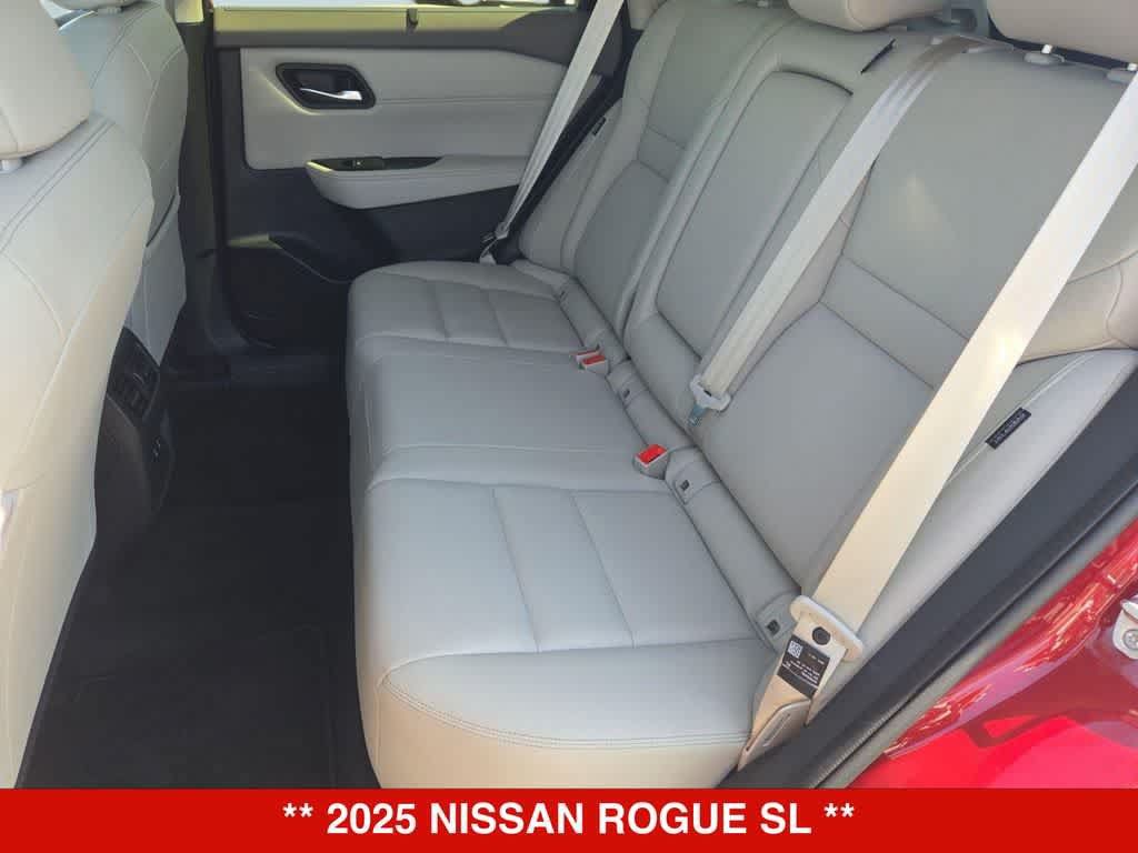 Used 2025 Nissan Rogue SL w/ SL Premium Package FWD image 19