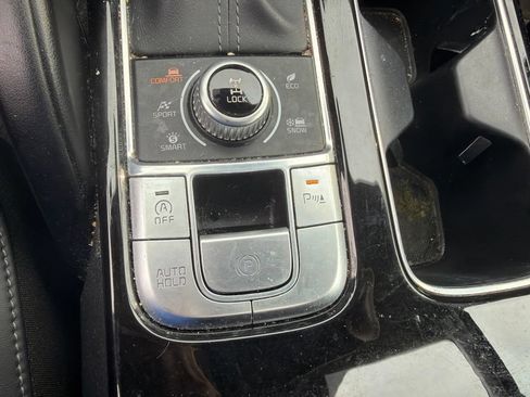 Certified 2024 Kia Telluride S w/ S Sunroof Package AWD/4WD image 21
