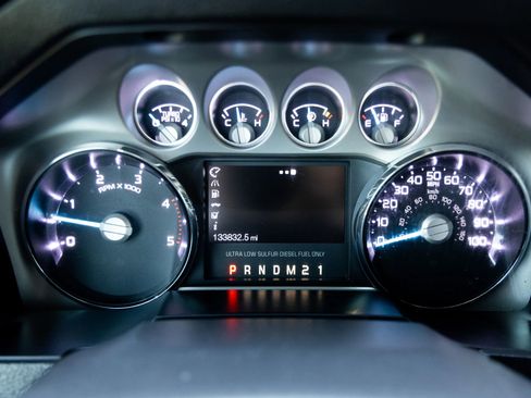 Used 2016 Ford F350 Platinum w/ FX4 Off-Road Package AWD/4WD image 40