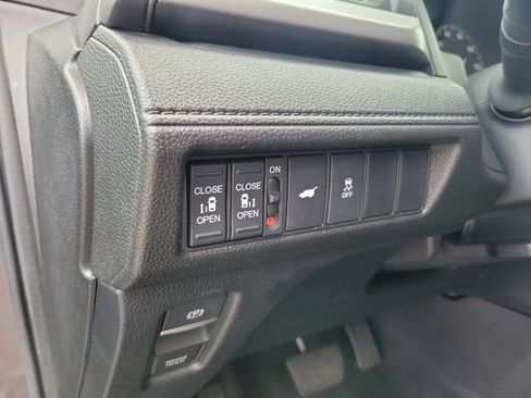 Certified 2025 Honda Odyssey EX-L image 10