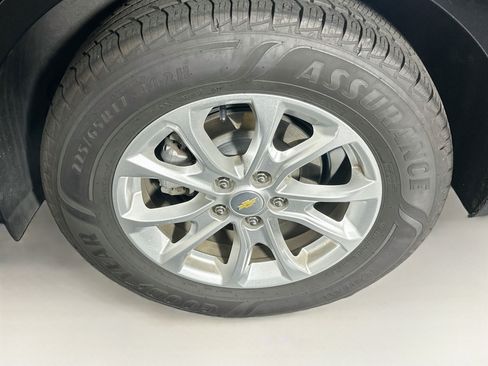 Used 2020 Chevrolet Equinox LT FWD image 11