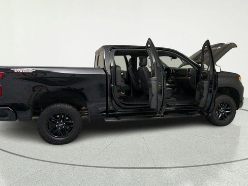 Used 2024 Chevrolet Silverado 1500 LT Trail Boss w/ Convenience Package II AWD/4WD image 13