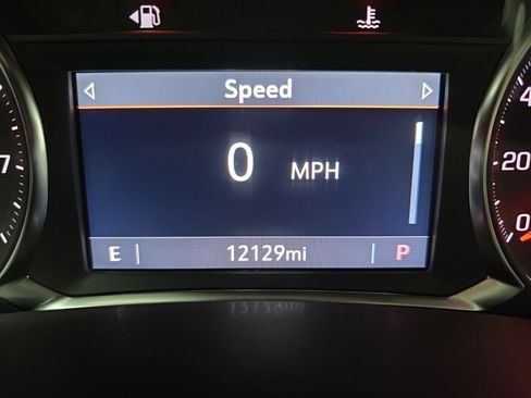 Used 2023 GMC Terrain SLT w/ Tech Package AWD/4WD image 32