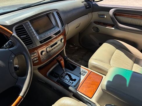 Used 2005 Lexus LX 470 4WD image 14