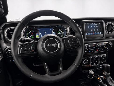Used 2023 Jeep Wrangler Unlimited AWD/4WD image 23