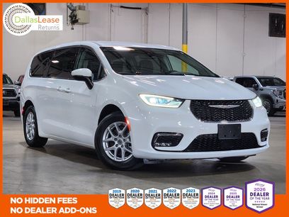 Used 2023 Chrysler Pacifica Touring-L