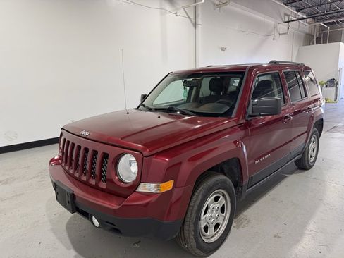 Used 2017 Jeep Patriot Sport w/ Power Value Group image 2