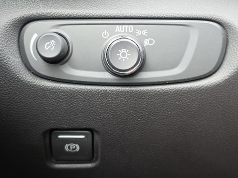 Used 2022 Chevrolet Blazer RS w/ Enhanced Convenience Package FWD image 19