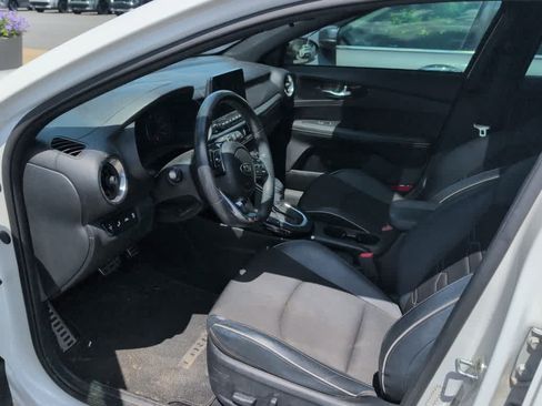 Used 2021 Kia Forte GT-Line w/ GT-Line Premium Package FWD image 9