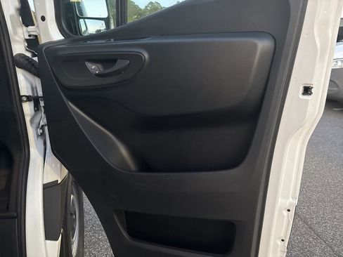 Used 2023 Mercedes-Benz Sprinter 144 Cargo image 21