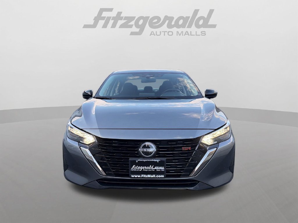Used 2025 Nissan Sentra SR FWD image 9