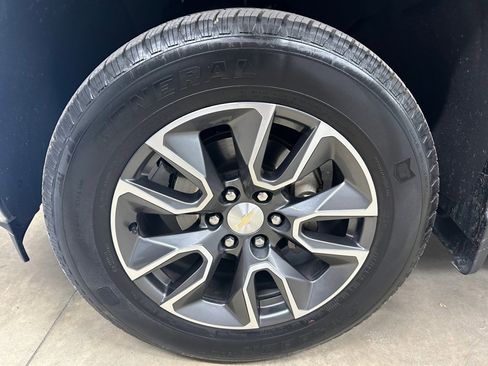 Certified 2022 Chevrolet Silverado 1500 LT image 36