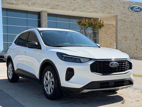Used 2023 Ford Escape Active FWD image 19