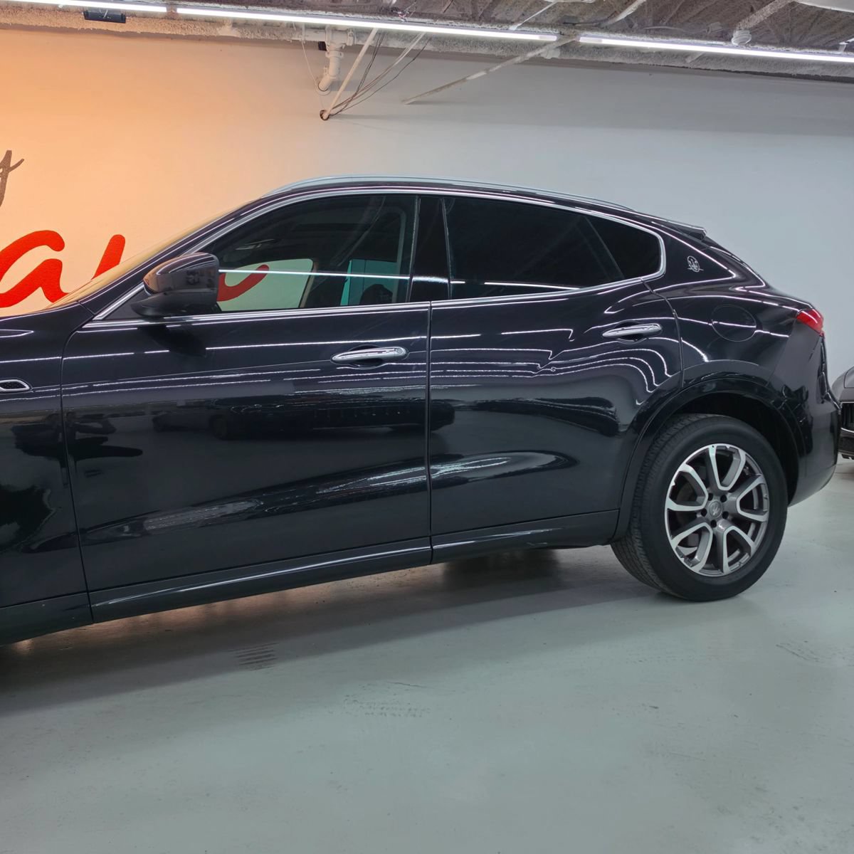 Used 2017 Maserati Levante w/ Luxury Package AWD/4WD image 24