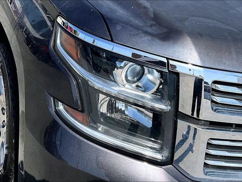 Used 2017 Chevrolet Suburban Premier AWD/4WD image 29