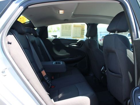Used 2024 Chevrolet Malibu LT FWD image 29