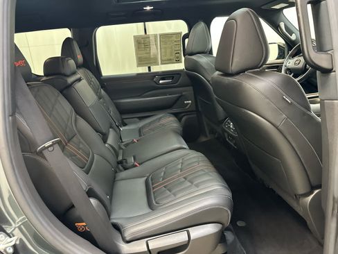 Certified 2025 Nissan Armada PRO-4X w/ Pro-4X Premium Package AWD/4WD image 19