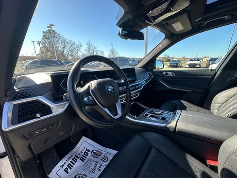 Used 2025 BMW X5 sDrive40i image 10