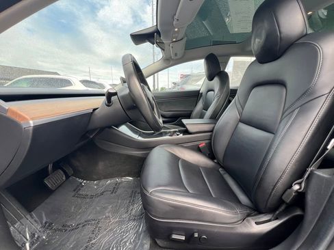 Used 2018 Tesla Model 3 Long Range image 16