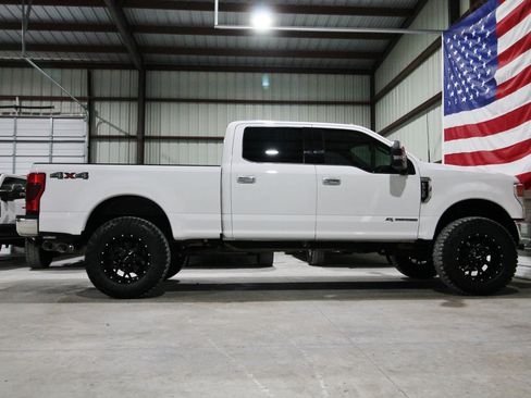 Used 2022 Ford F250 XLT w/ XLT Premium Package AWD/4WD image 12